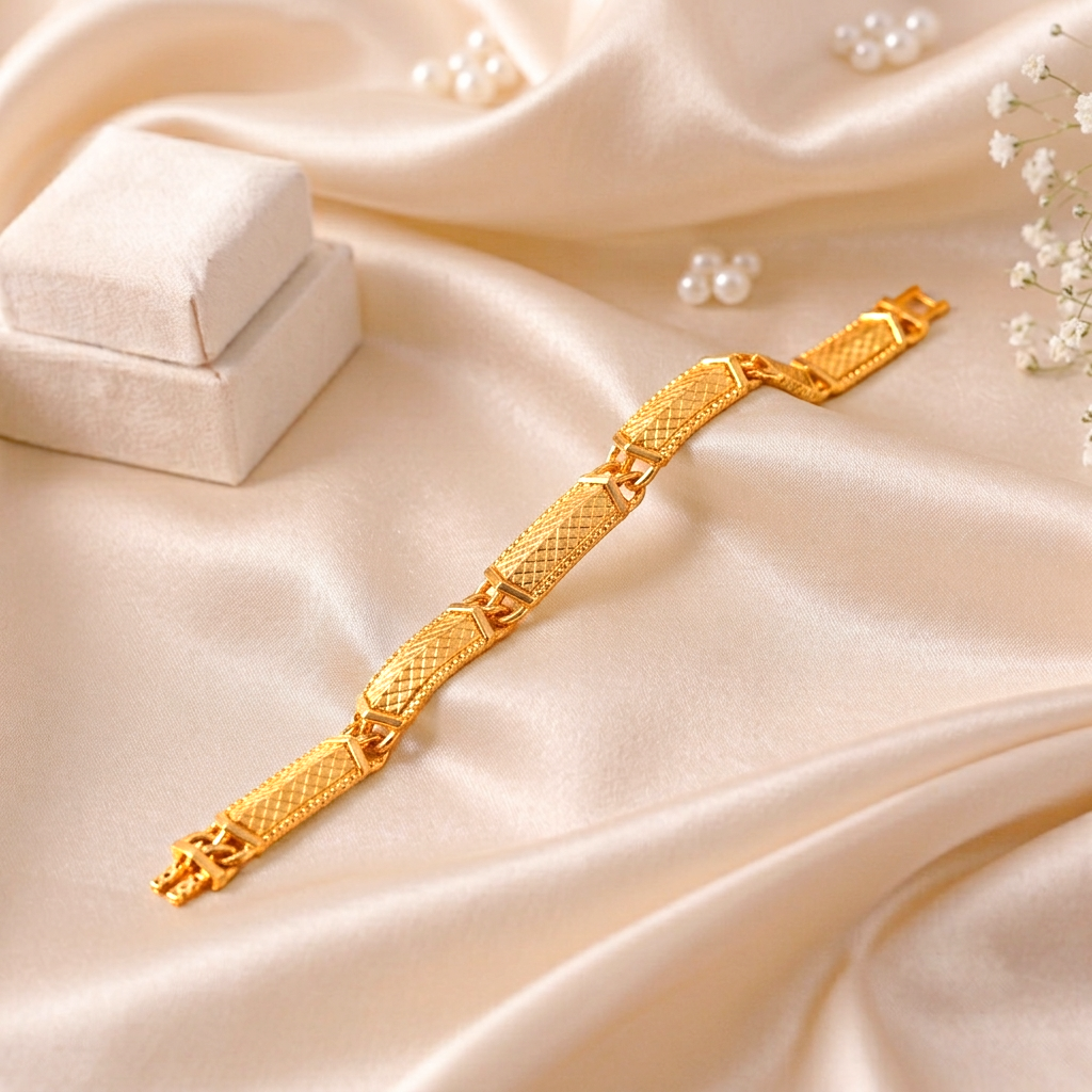 Regal Textured Gold Link Bracelet for Men - Bracelets in Gold 22 CT