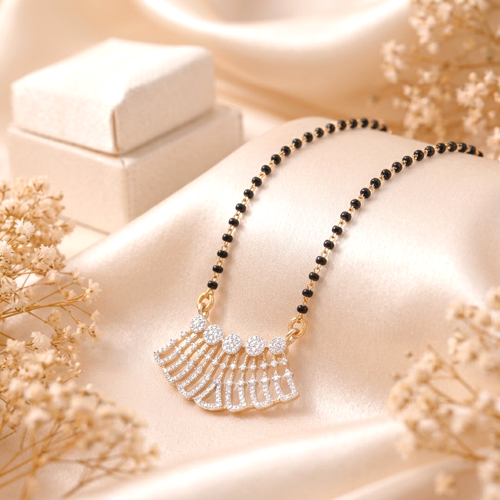 Sacred Fan 18K Pure Gold and Diamond Modern Mangalsutra  - Mangalsutra in Gold 18 CT
